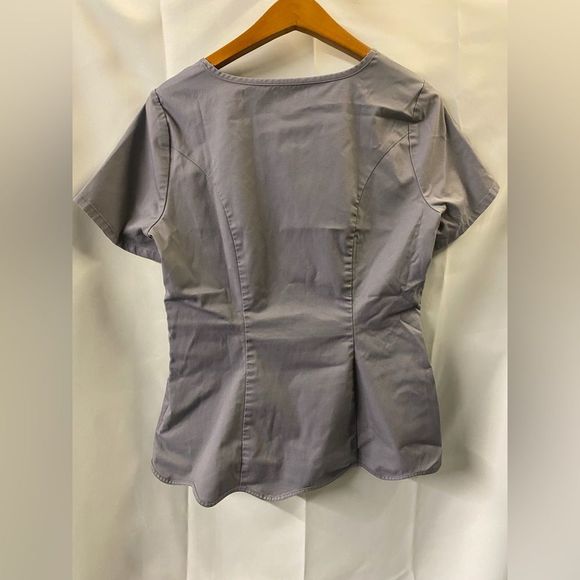 Jaanuu Like New Scallop Scrub Top in Gray - Picture 4 of 6